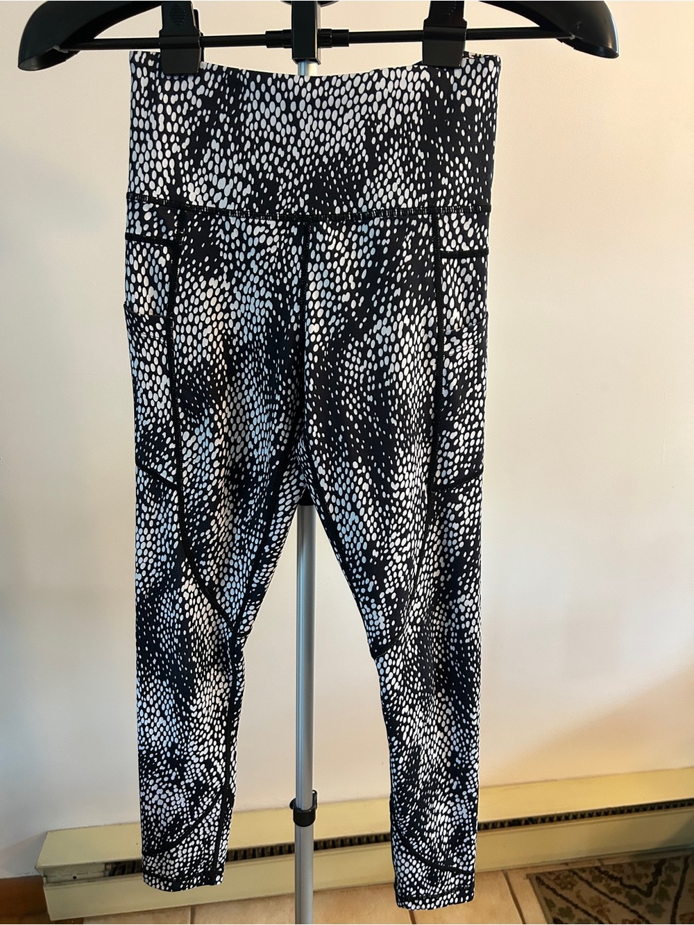 ZYIA Black & White Speckle Women’s Leggings